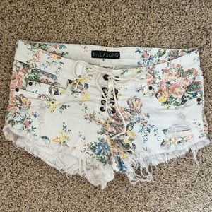 Size 1 Billabong Floral Shorts
